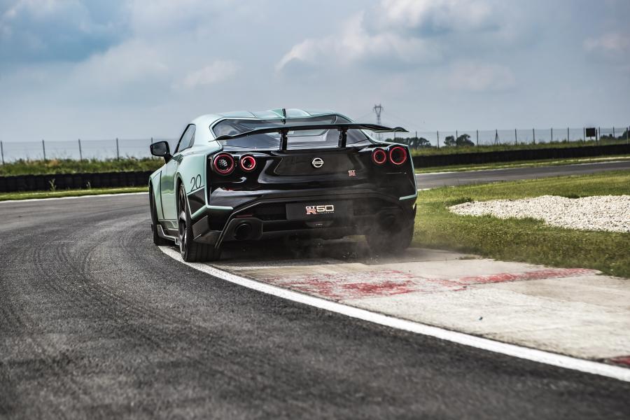  Nissan GT-R50 2019 года  (фото 45 из 52)